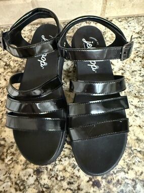 Jellypop Women's Black Patent Multi-Strap Buckle Sandals